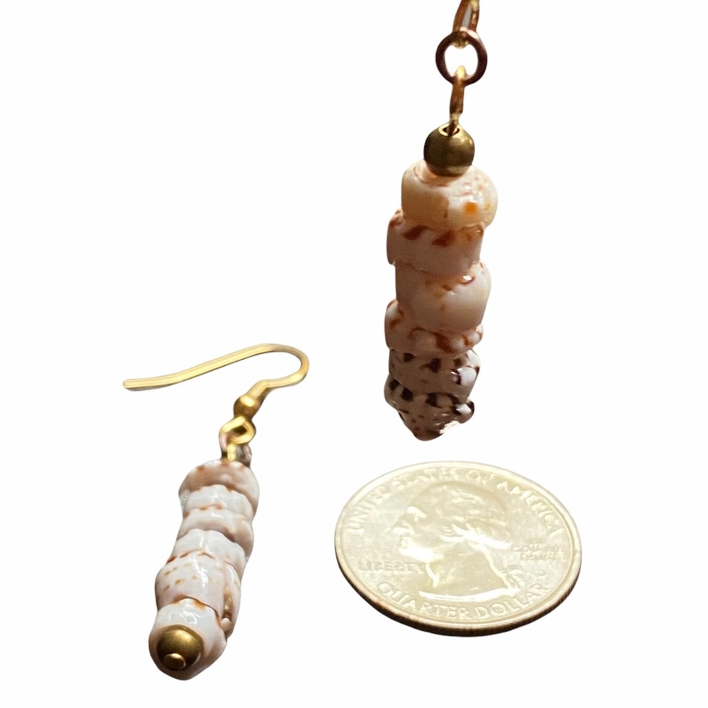 Hand Crafted Earrings Puka Stacked Seashell Gold Dangle Pierced Sea Ocean - Picture 3 of 6